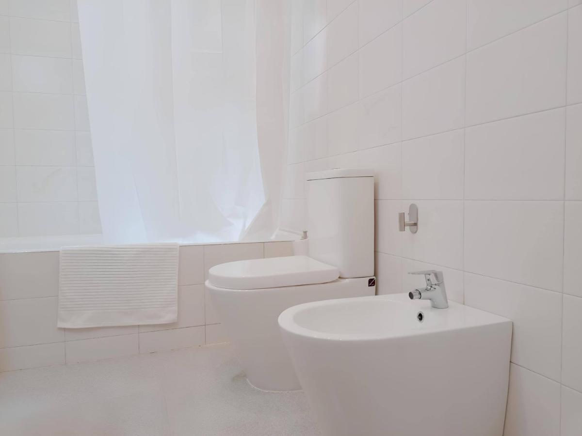 Reial 4 Tarragona Appartement Buitenkant foto